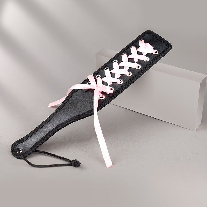 Burlesque Paddle Side