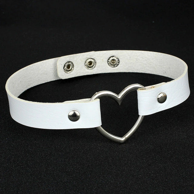 Leather Heart Choker White