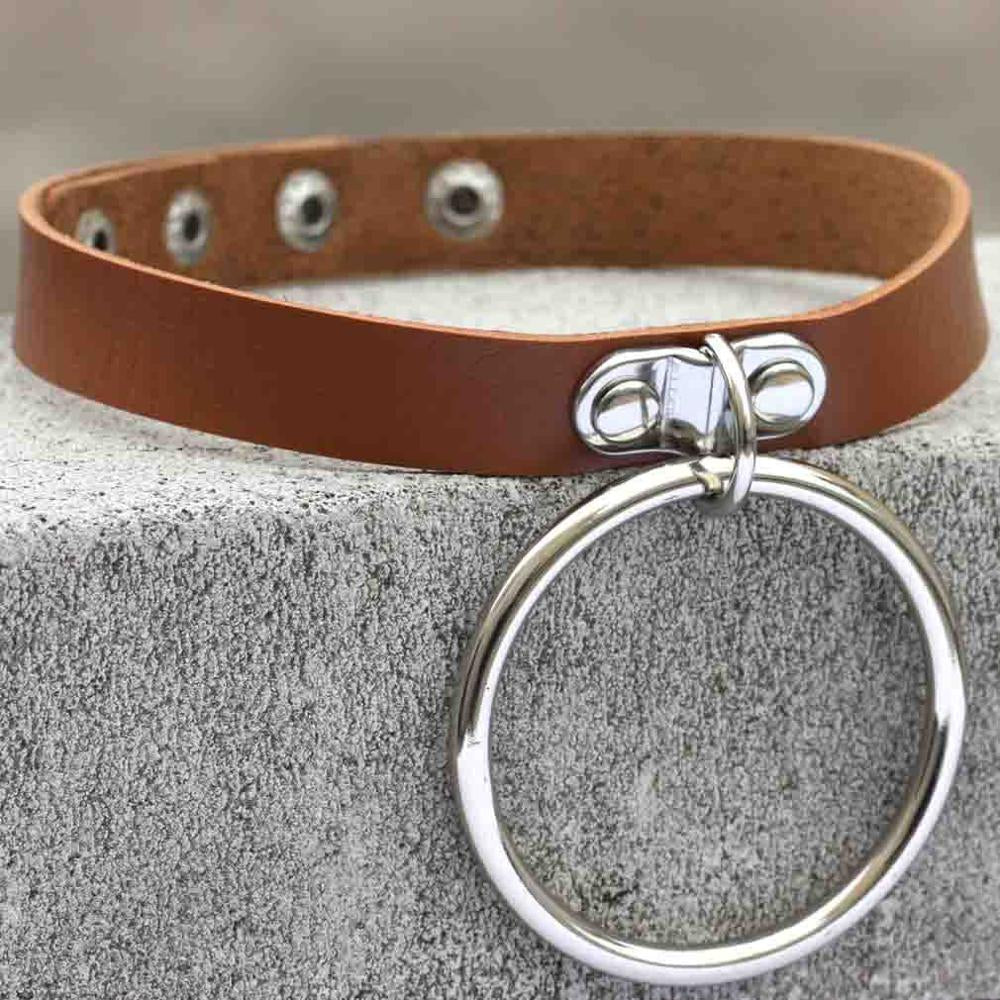 Big Ring Brown Leather Choker