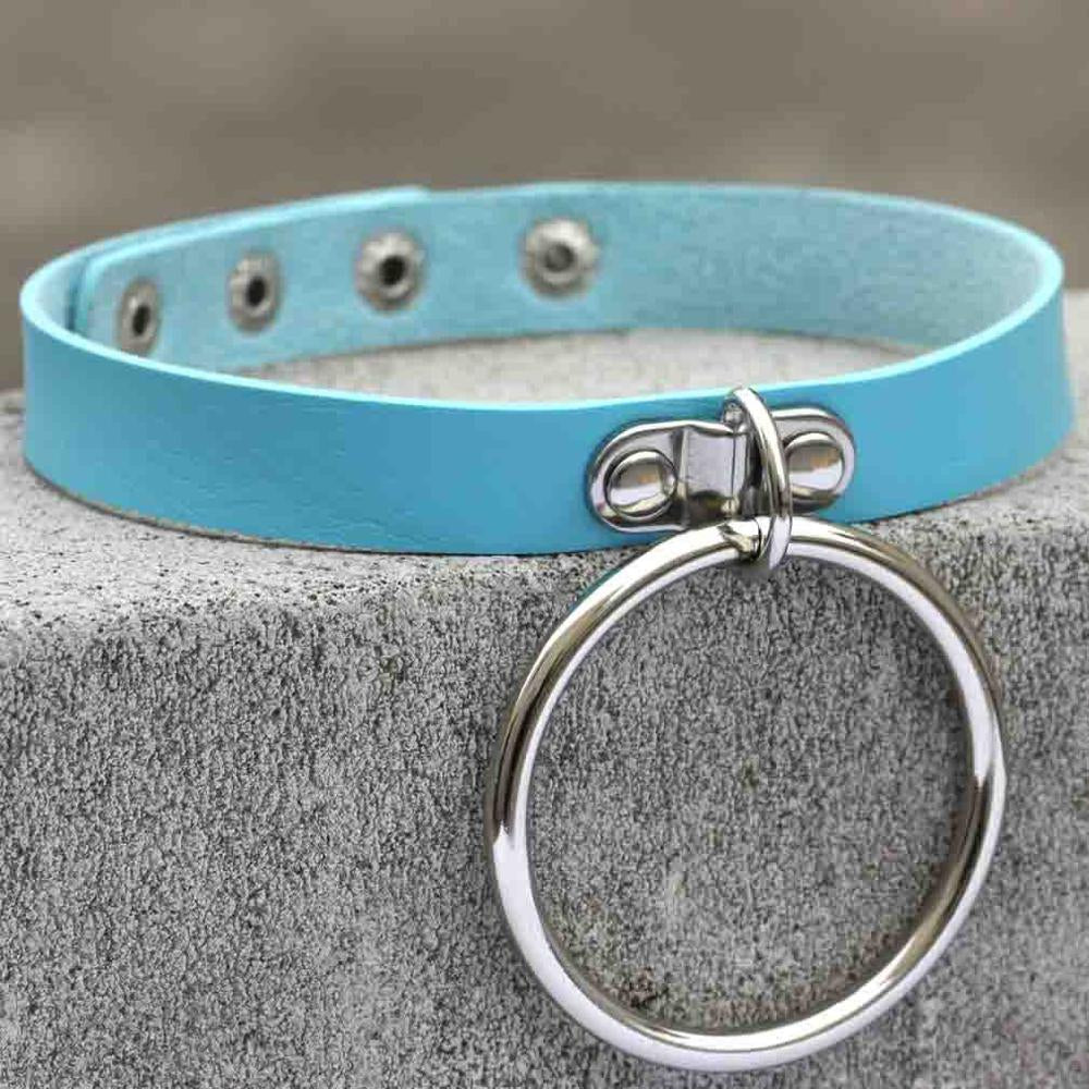 Big Ring Light Blue Leather Choker