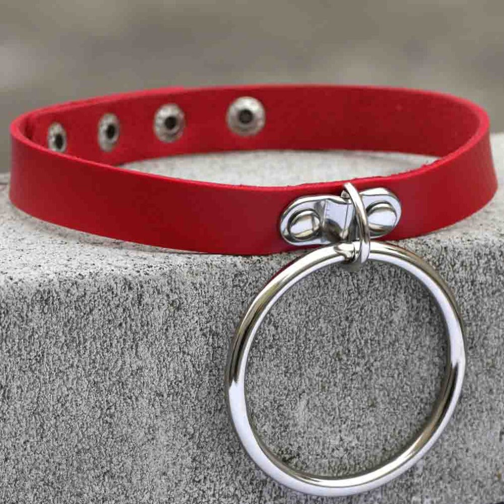 Big Ring Red Leather Choker