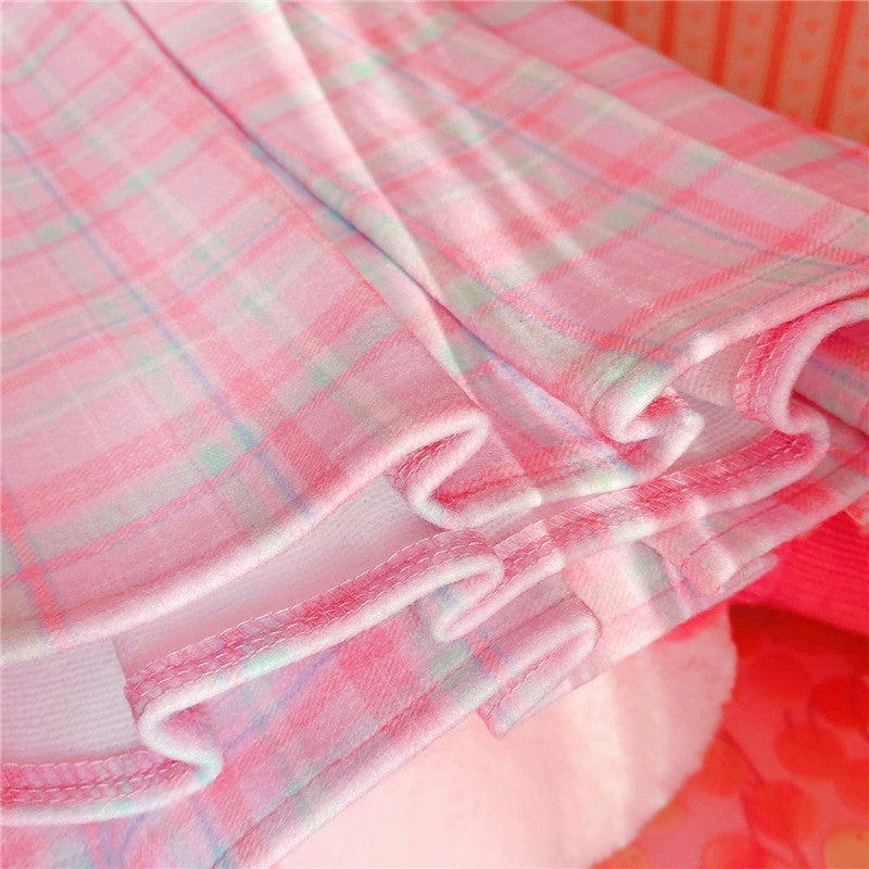 Red Heart Pink Pleated Skirt Close Up Rim